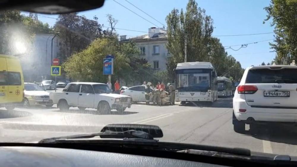 Произошедшее в севастополе. Севастополь машина летает. Топик машина Севастополь.