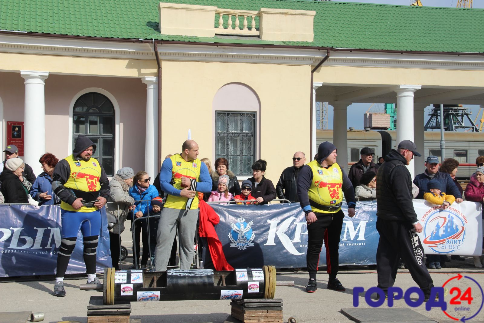 Нажмите чтобы увеличить Фото - На привокзальной площади проходят соревнования
