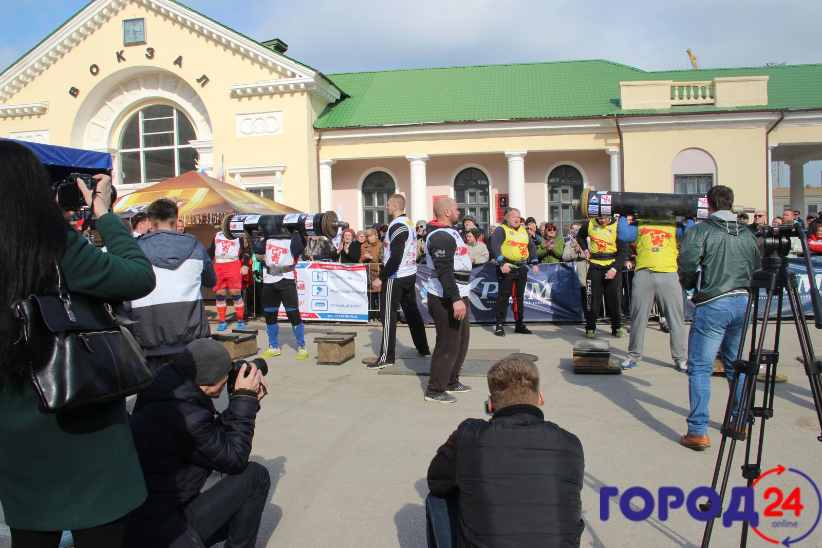 Нажмите чтобы увеличить Фото - На привокзальной площади проходят соревнования